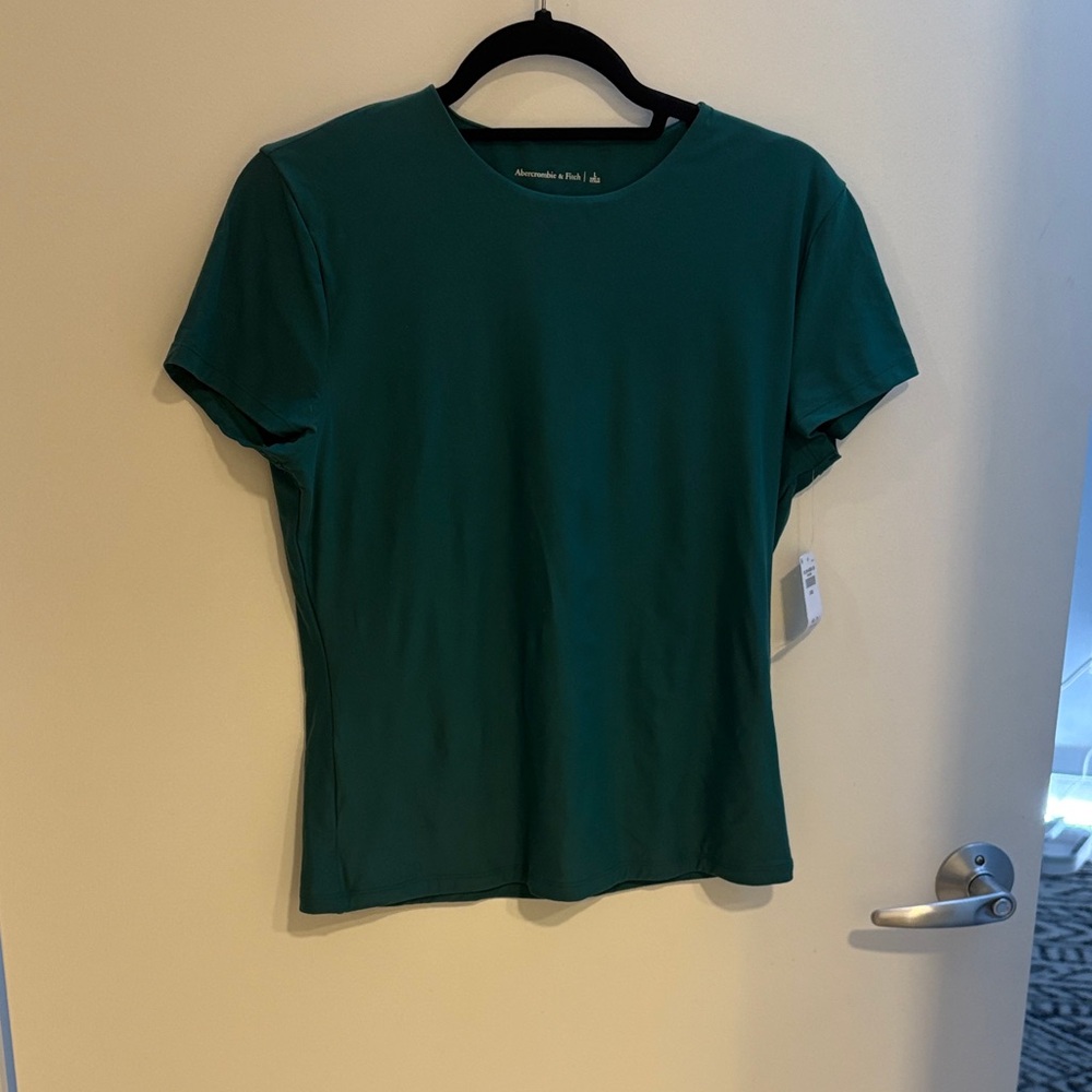 Abercrombie Women’s Green T-Shirt
